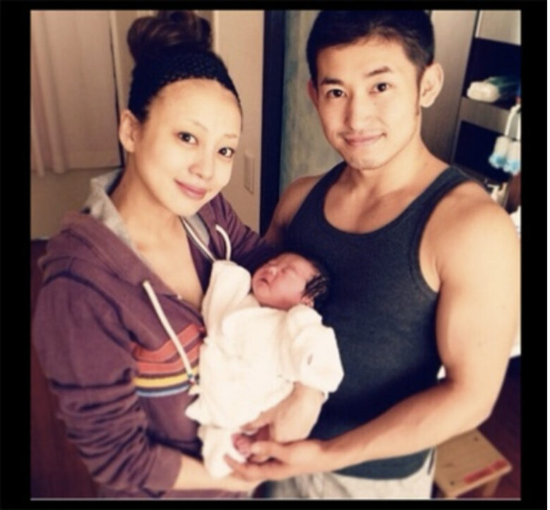 才賀紀左衛門とあびる優と子供